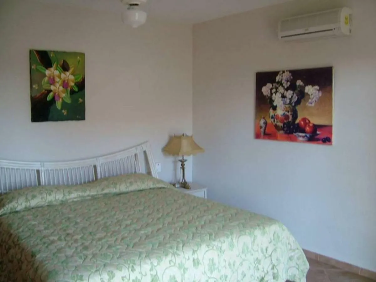 Comfortable 4 Bedroom Villa Near Downtown Sosua 0*,